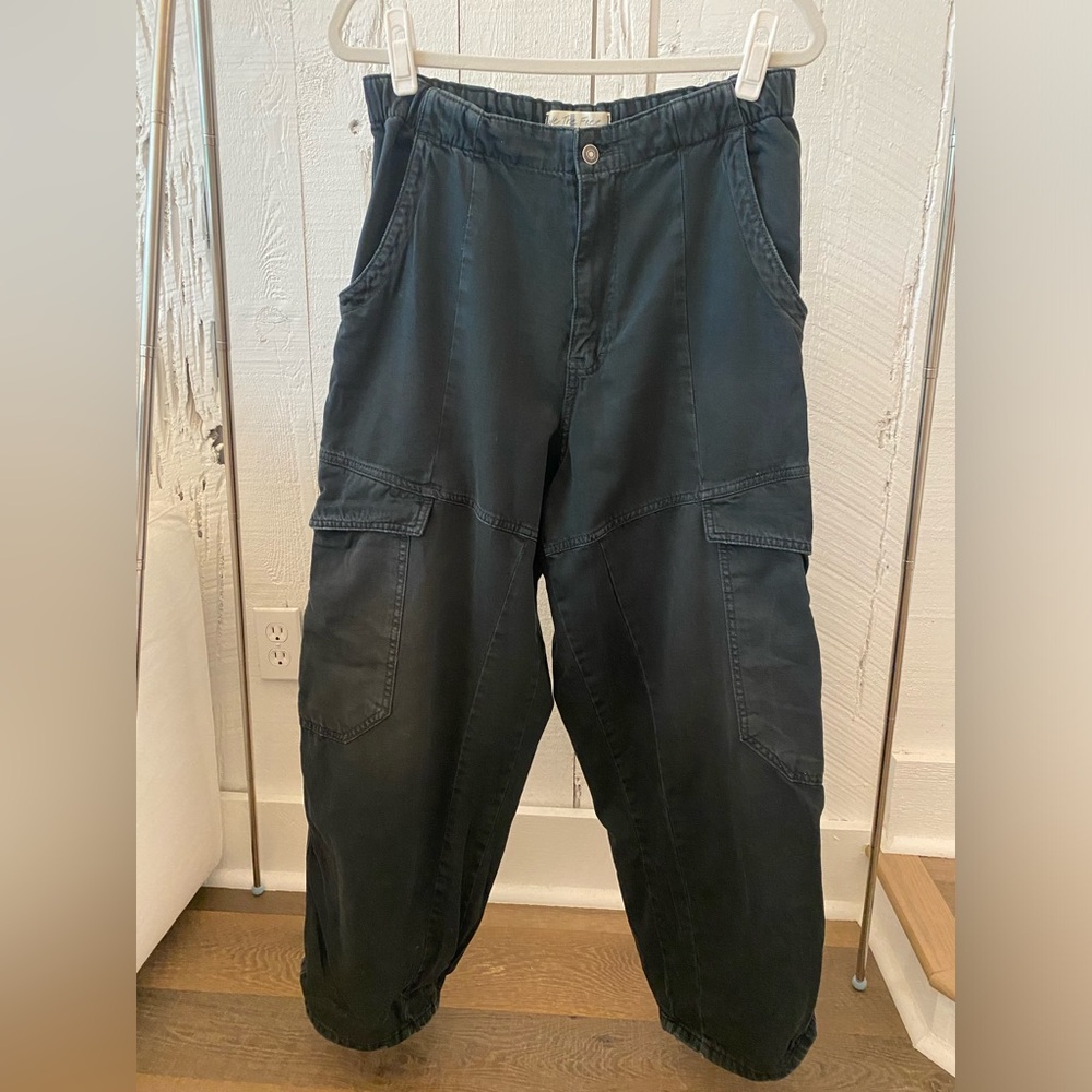 Free People We The Free size Large Denim Baggy Black Cargo Pants
